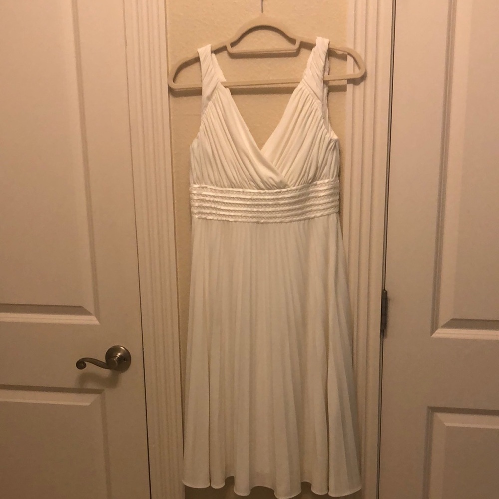 Suzi Chin White Pleated dress
